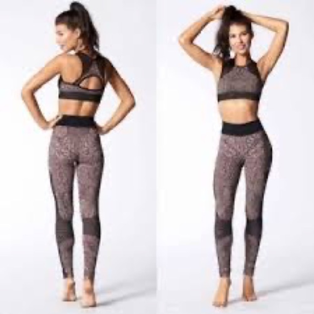 Nux Emma sports Bra and leggings